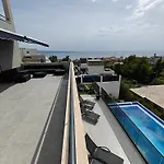 Diva Di With Private Pool And Jacuzzi Villa *