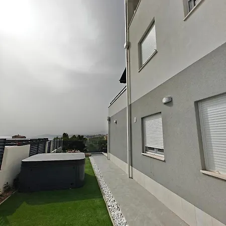Willa Diva Di With Private Pool And Jacuzzi