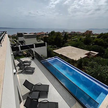 Diva Di With Private Pool And Jacuzzi * Podstrana