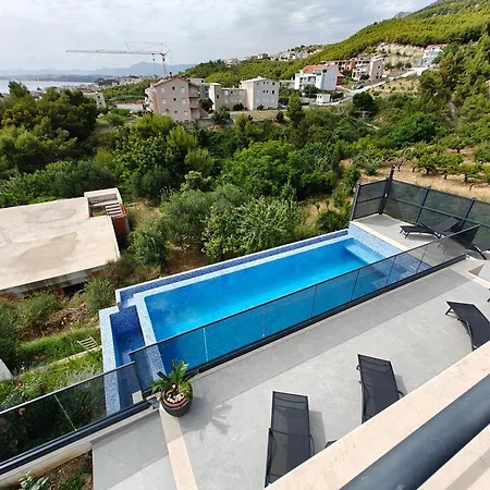 Diva Di With Private Pool And Jacuzzi Villa Podstrana